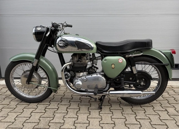 BSA Swing-arm A7,A10,B31,B33 etc..