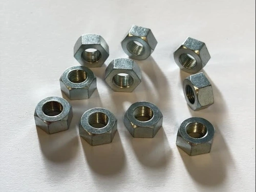 Nuts 1/4 BSC-Cei