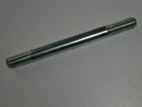 Stud side cover gearbox