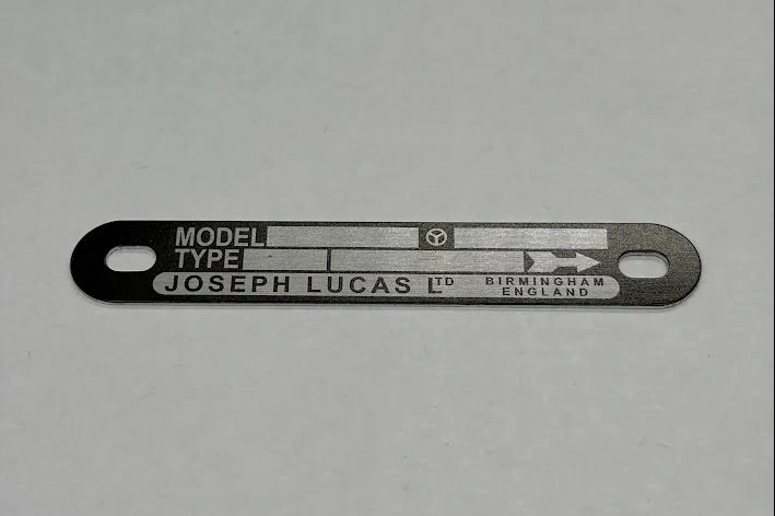 Nameplate 'clockwise' 