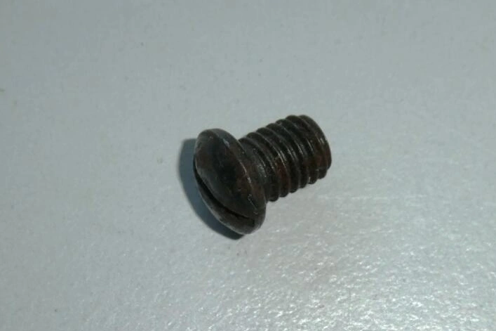 Crankpin locking washer screw