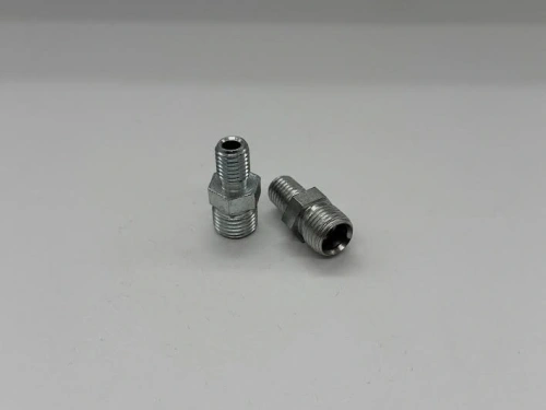 Oil pipe to c/case adaptor B31,B33,A7,A10,M20,M21