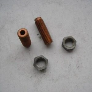 Valve adjusting stud/nut(2) A7,A10,T120