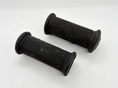 Footrest rubber(2) Norton 13mm