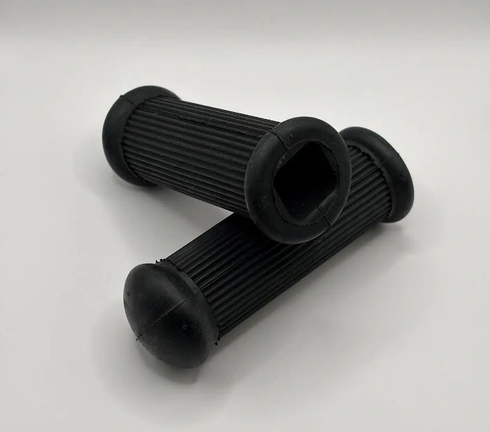 Pillion rubbers uni (2)