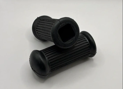 Pillion rubbers short uni (2)