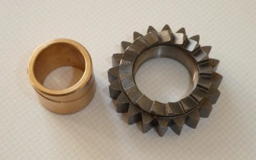 Kickstart ratchet pinion c/w bush A50,A65